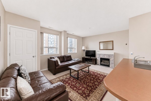 #601 9919 105 St Nw, Edmonton, AB T5K1B1 Photo 3