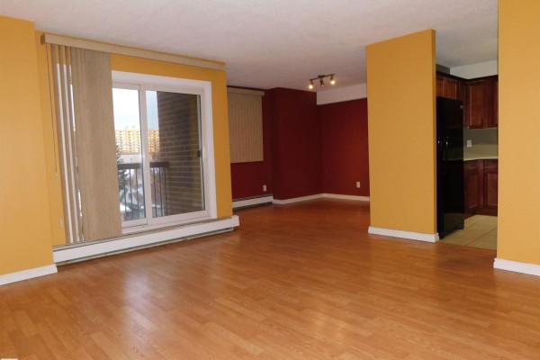Primary Bedroom - #601 9929 113 St Nw, Edmonton, AB T5K2N9 Photo 4