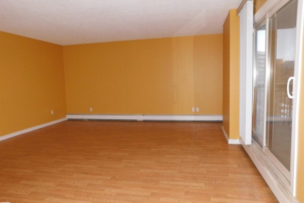 #601 9929 113 St Nw, Edmonton, AB T5K2N9 Photo 5