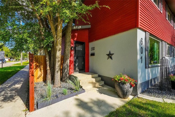 Eat in kitchen - 601 Dunrobin Avenue, Winnipeg, MB R2K0V3 Photo 3