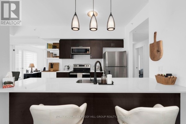 602 - 10 Culinary Lane, Barrie, ON, photo 2