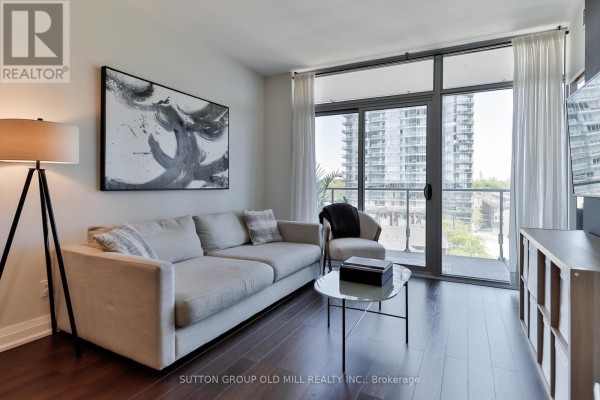 602 - 103 The Queensway, Toronto, ON, photo 3