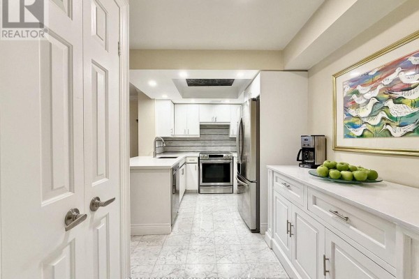 Dining room - 602 - 130 Carlton Street, Toronto, ON M5A4K3 Photo 4