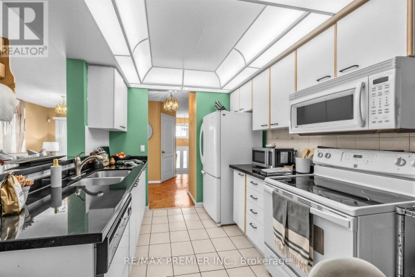 Kitchen - 602 - 1400 The Esplanade N, Pickering, ON L1V6V2 Photo 5
