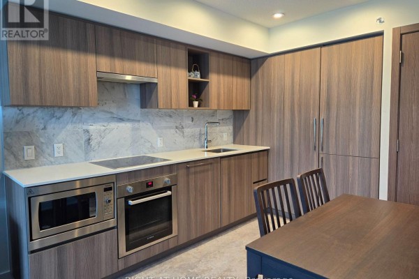 602 - 17 Bathurst Street, Toronto, ON, photo 3