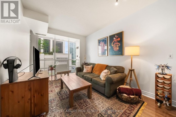 Kitchen - 602 - 1910 Lake Shore Boulevard W, Toronto, ON M6S1A2 Photo 3