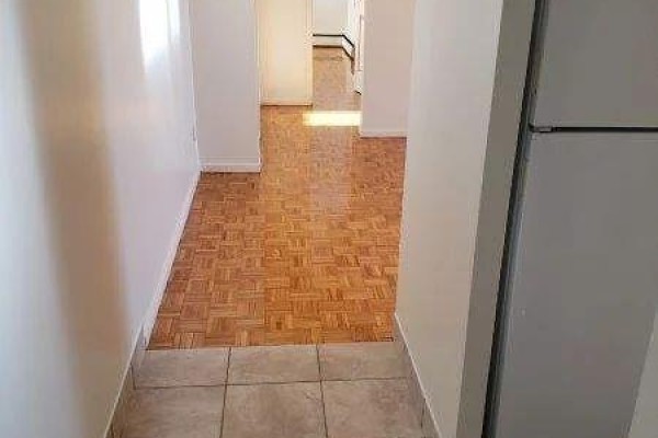 602 - 2383 Palm Street, Ottawa, ON K1H8J9 Photo 2
