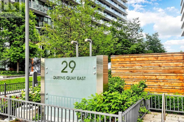 Primary Bedroom - 602 - 29 Queens Quay E, Toronto, ON M5E0A4 Photo 4