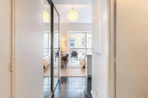 602 - 7 King Street E, Toronto, ON M5C3C5 Photo 5