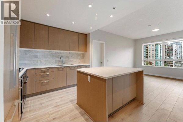 602 110 E 17th Street, North Vancouver, BC V7L0K4 Photo 5