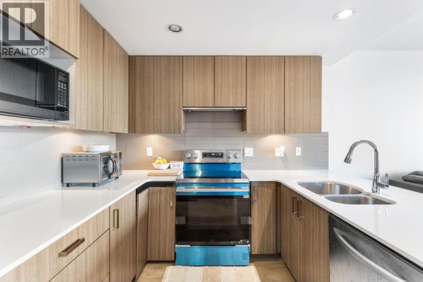 602 125 Columbia Street, New Westminster, BC V3L0G8 Photo 4