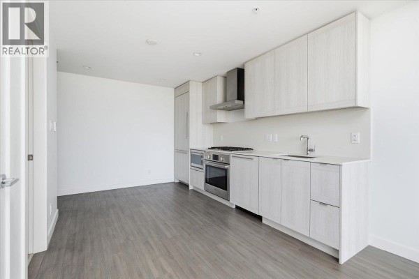 602 2351 Beta Avenue, Burnaby, BC V5C0M2 Photo 3