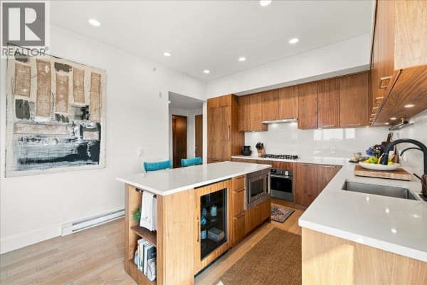 602 2550 Garden Drive, Vancouver, BC V5N4X6 Photo 3