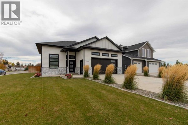 Living room - 602 5 Avenue, Nobleford, AB T0L1S0 Photo 2