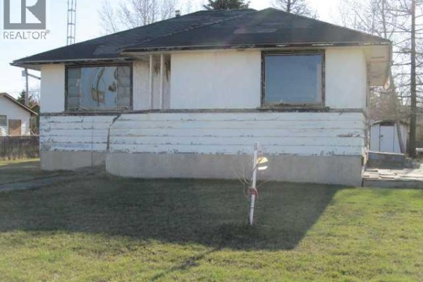 602 5th Ave Avenue, Beaverlodge, AB T0H0C0 Photo 4