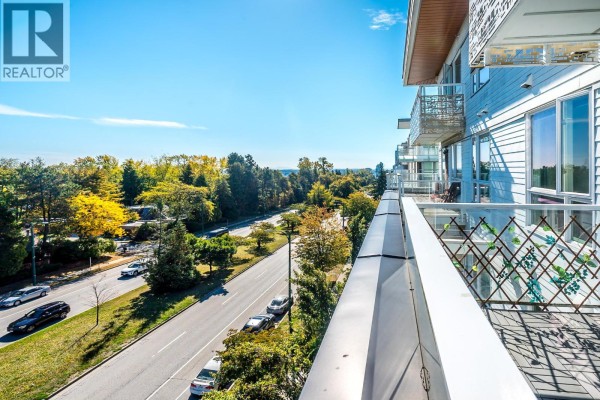 602 6677 Cambie Street, Vancouver, BC V6P0E6 Photo 3