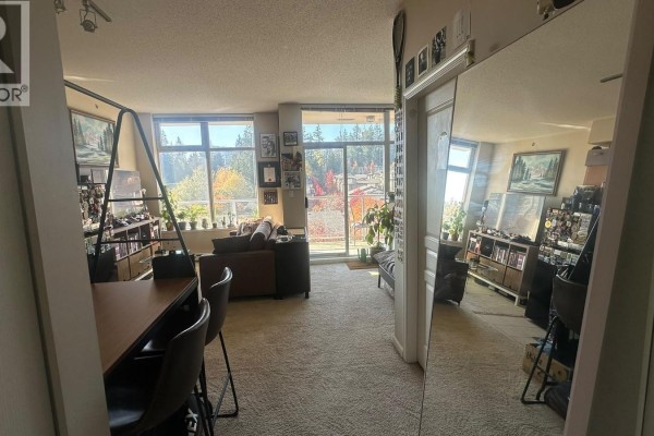 602 9298 University Crescent, Burnaby, BC V5A4X8 Photo 2