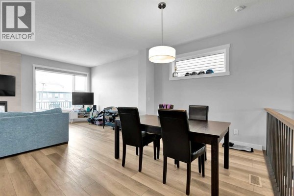 2pc Bathroom - 602 Creekstone Circle Sw, Calgary, AB T2X4Y4 Photo 4