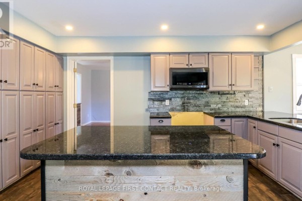 602 Scarlett Line, Springwater, ON, photo 2