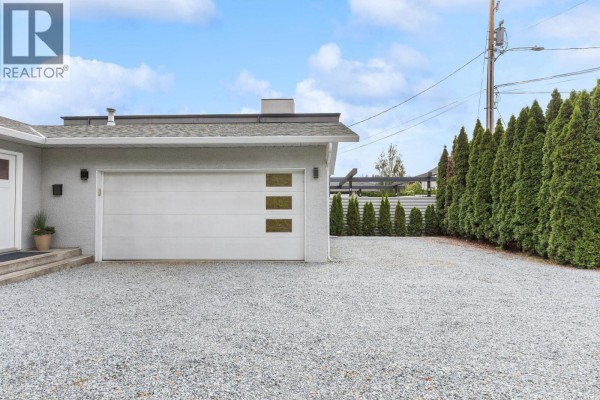 4pc Bathroom - 602 Willms Road, Kelowna, BC V1W1B6 Photo 4