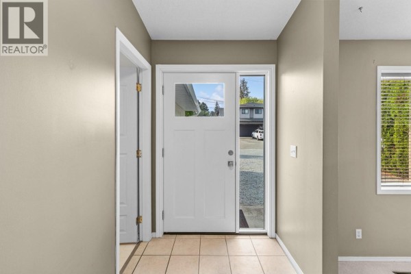 Bedroom - 602 Willms Road, Kelowna, BC V1W1B6 Photo 5