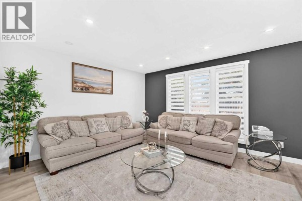 Primary Bedroom - 6020 18 Avenue Ne, Calgary, AB T1Y1P1 Photo 5