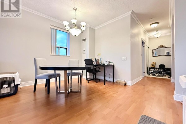 Kitchen - 603 - 1 Clairtrell Road, Toronto, ON M2N7H6 Photo 3