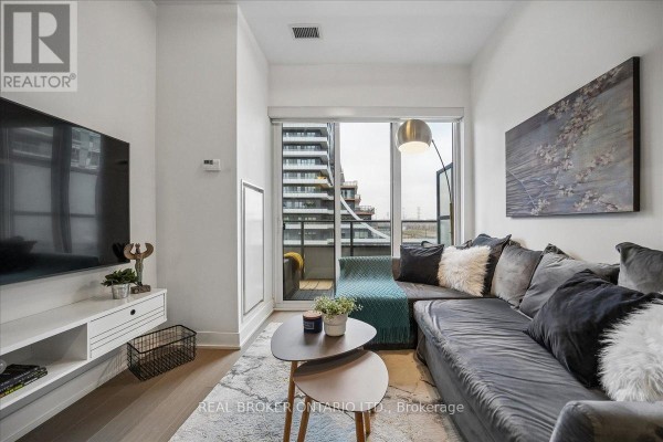 603 - 20 Shore Breeze Drive, Toronto, ON, photo 2