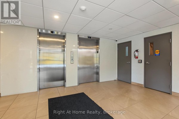 Den - 603 - 2121 Lakeshore Road, Burlington, ON L7R1C9 Photo 5