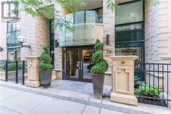 603 - 35 Hayden Street, Toronto, ON M4Y3C3 Photo 2