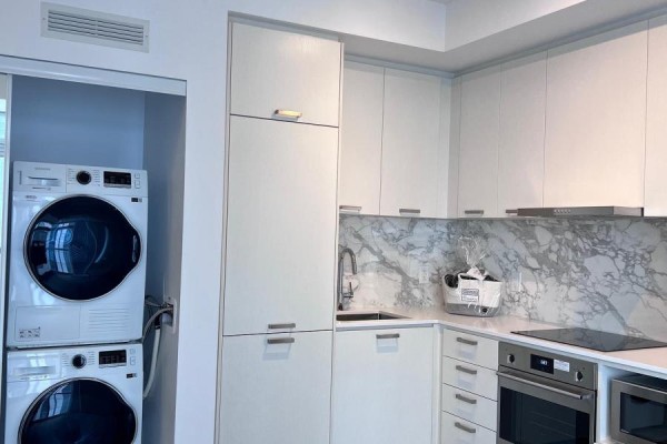 Kitchen - 603 - 38 Honeycrisp Crescent, Vaughan, ON L4K0M8 Photo 3