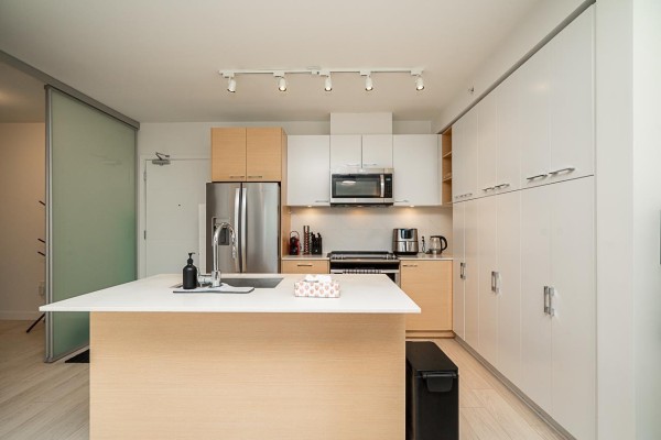 603 10603 140 Street, Surrey, BC V3T0M8 Photo 4