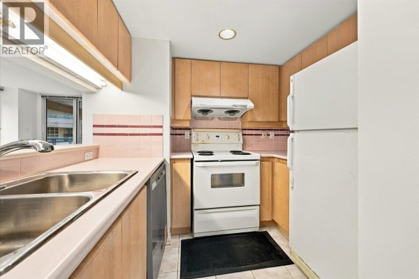 603 183 Keefer Place, Vancouver, BC V6B6B9 Photo 5