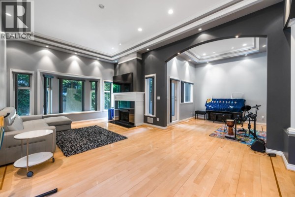 6030 Elgin Avenue, Burnaby, BC, photo 3