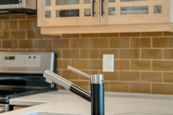 Living room - 604, 205 Riverfront Avenue Sw, Calgary, AB T2P5K4 Photo 4