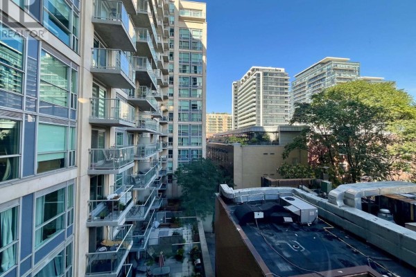 604 - 230 King Street E, Toronto, ON M5A1K1 Photo 4