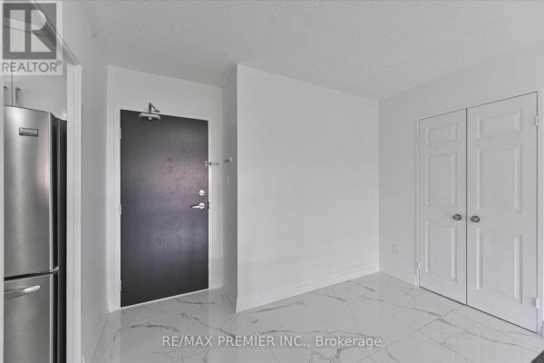 604 - 25 Four Winds Drive, Toronto, ON, photo 3