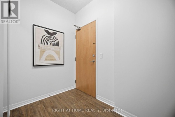 Foyer - 604 - 3939 Duke Of York Boulevard, Mississauga, ON L5B4N2 Photo 5