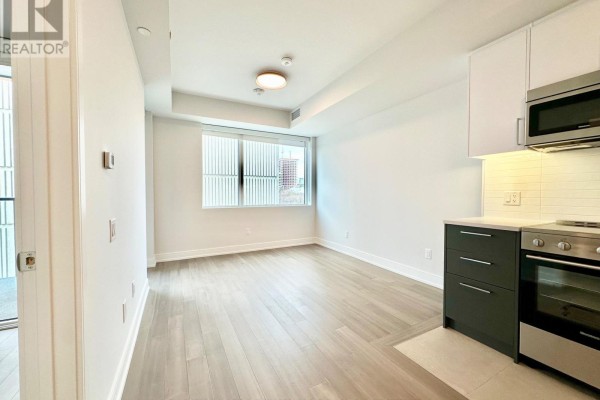 604 - 664 Spadina Avenue, Toronto, ON M5S0G4 Photo 2