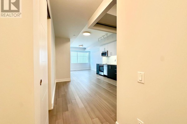 604 - 664 Spadina Avenue, Toronto, ON M5S0G4 Photo 4