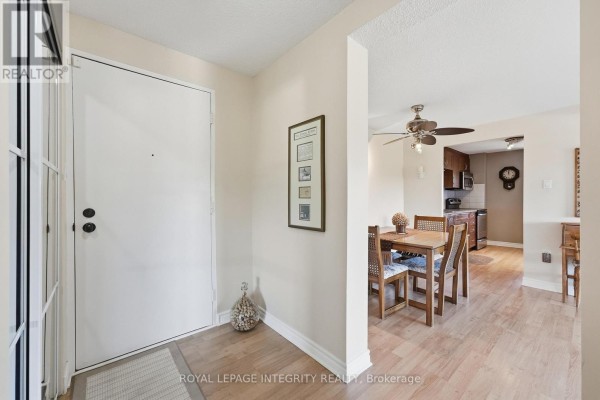 Kitchen - 604 - 915 Elmsmere Road, Ottawa, ON K1J8H8 Photo 4