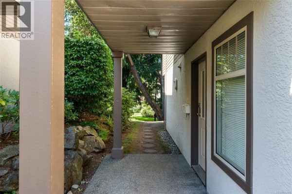 604 288 Eltham Rd, View Royal, BC, photo 3
