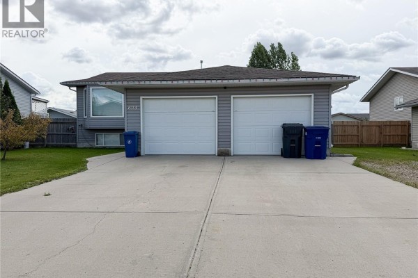 Living room - 604 7th Avenue W, Meadow Lake, SK S9X1B1 Photo 2