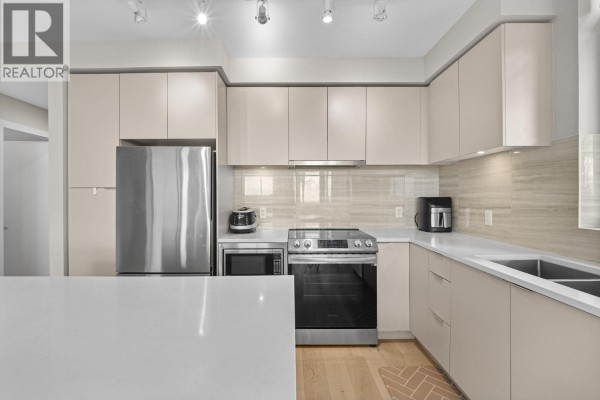 604 8761 University Crescent, Burnaby, BC, photo 2