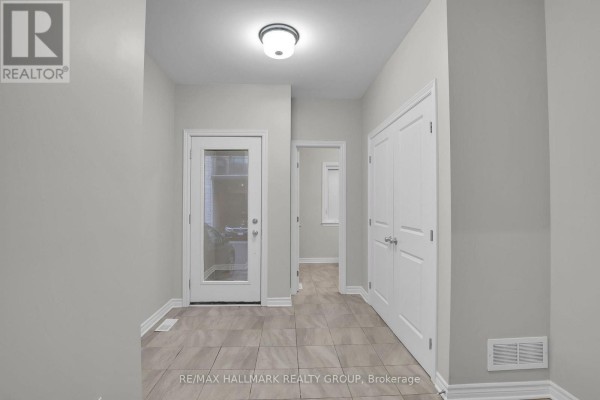 Living room - 604 Chaperal Private, Ottawa, ON K4A0Y2 Photo 4