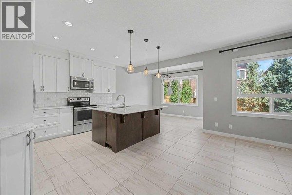604 Midtown Place Sw, Airdrie, AB, photo 3