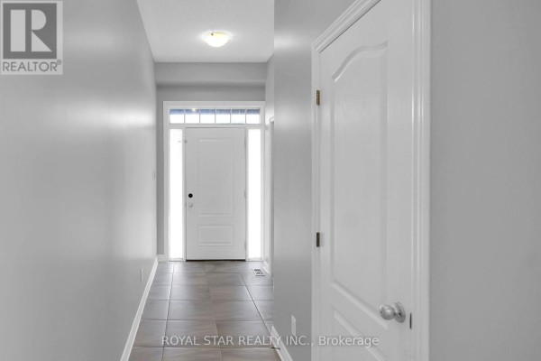 Primary Bedroom - 604 Moorpark Avenue, Ottawa, ON K2M0B6 Photo 4