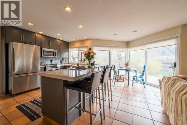 604 Stansfield Road, Kamloops, BC, photo 2