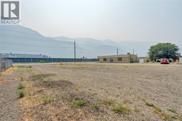 604 Veterans Avenue, Keremeos, BC V0X1N0 Photo 4