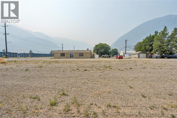 604 Veterans Avenue, Keremeos, BC V0X1N0 Photo 5